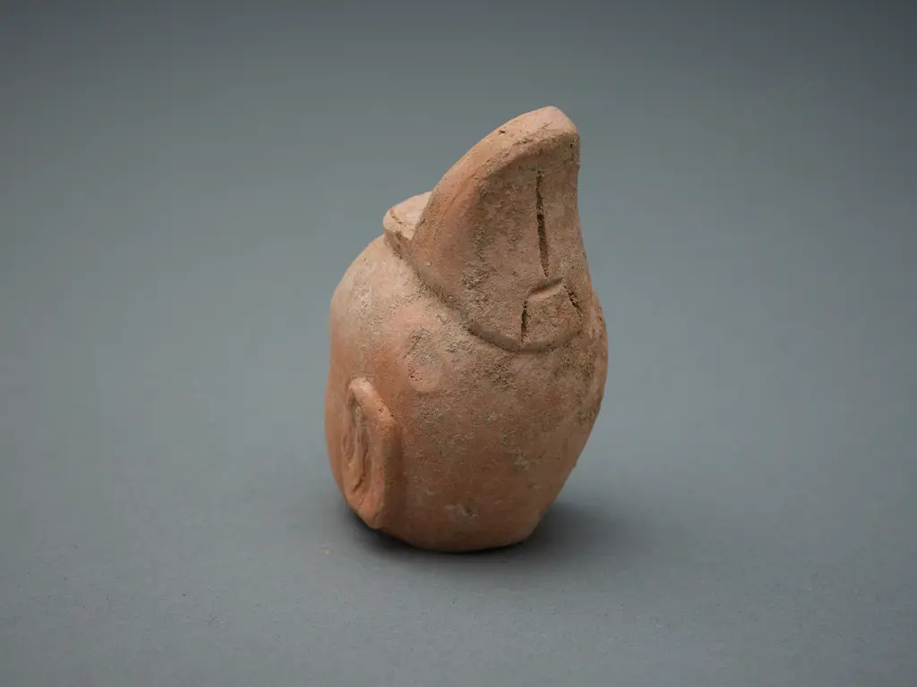 Earthenware fragment - head of a scholar/Buddha – China, Image 1++